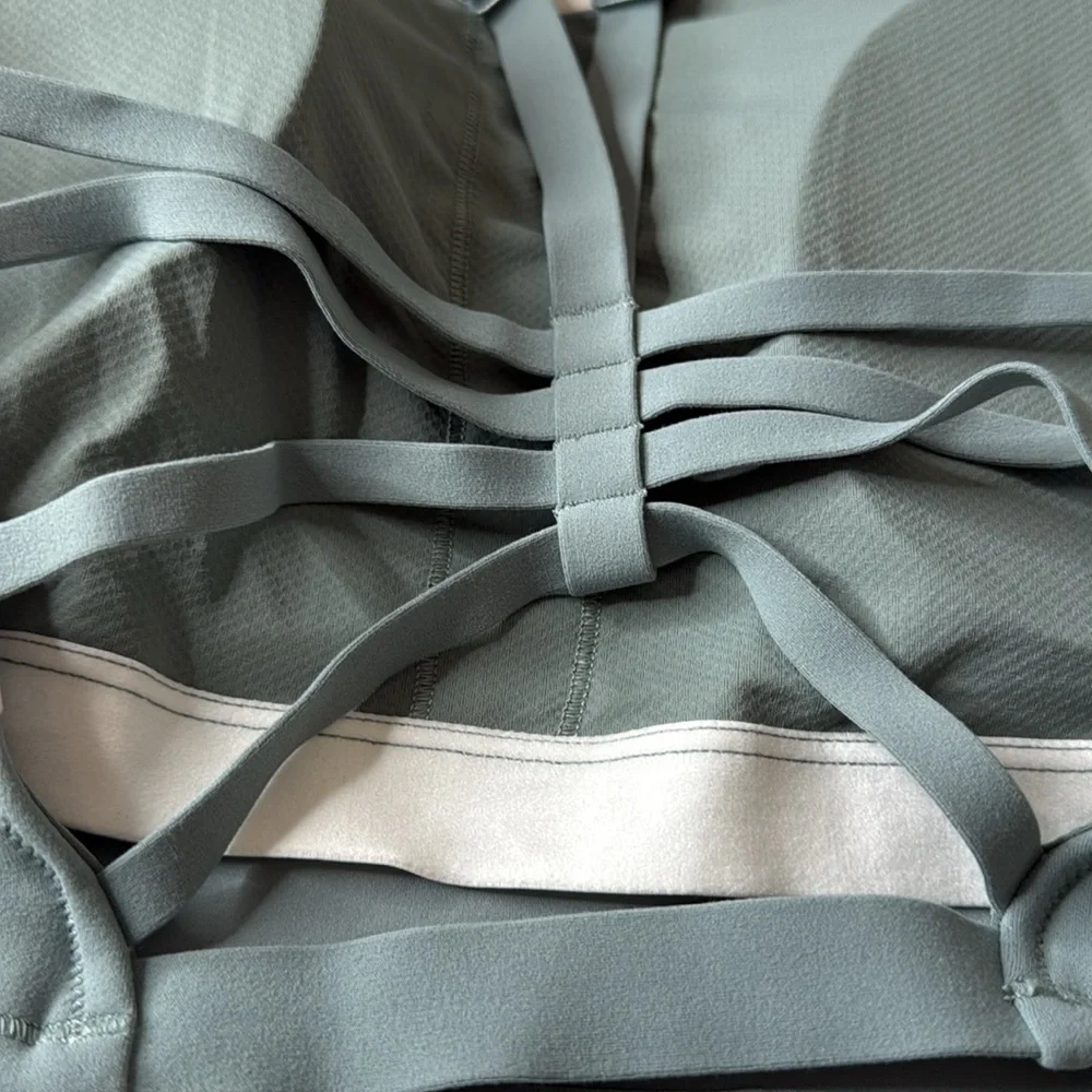 Athleta Elation Strappy Crop Top Sports Bra D - DD Size 1X - Picture 10 of 13